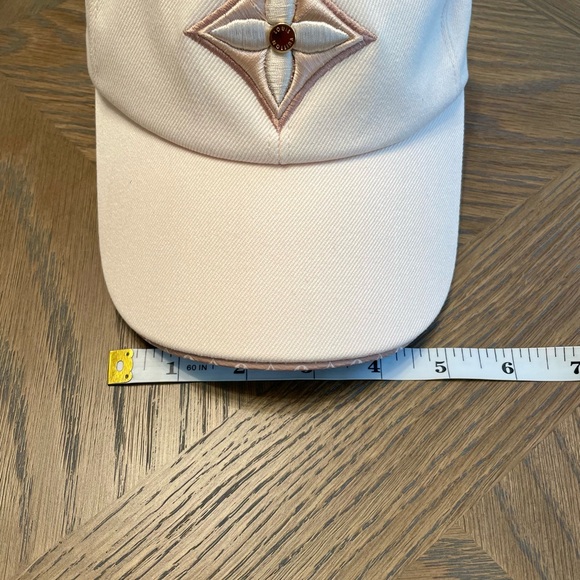 Louis Vuitton LV Day Cap Hat Ecru - New and Authentic - Picture 14 of 16